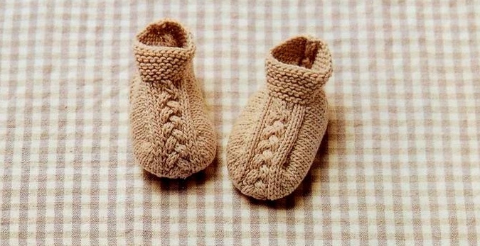 Baby slippers knitting pattern (1)