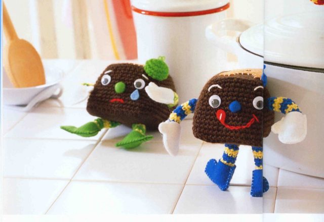 Biscuits with chocolate amigurumi pattern (1)