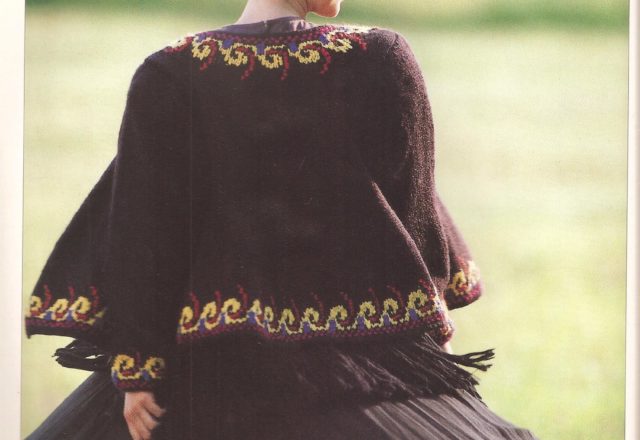 Black jacket vest for women knitting pattern (1)