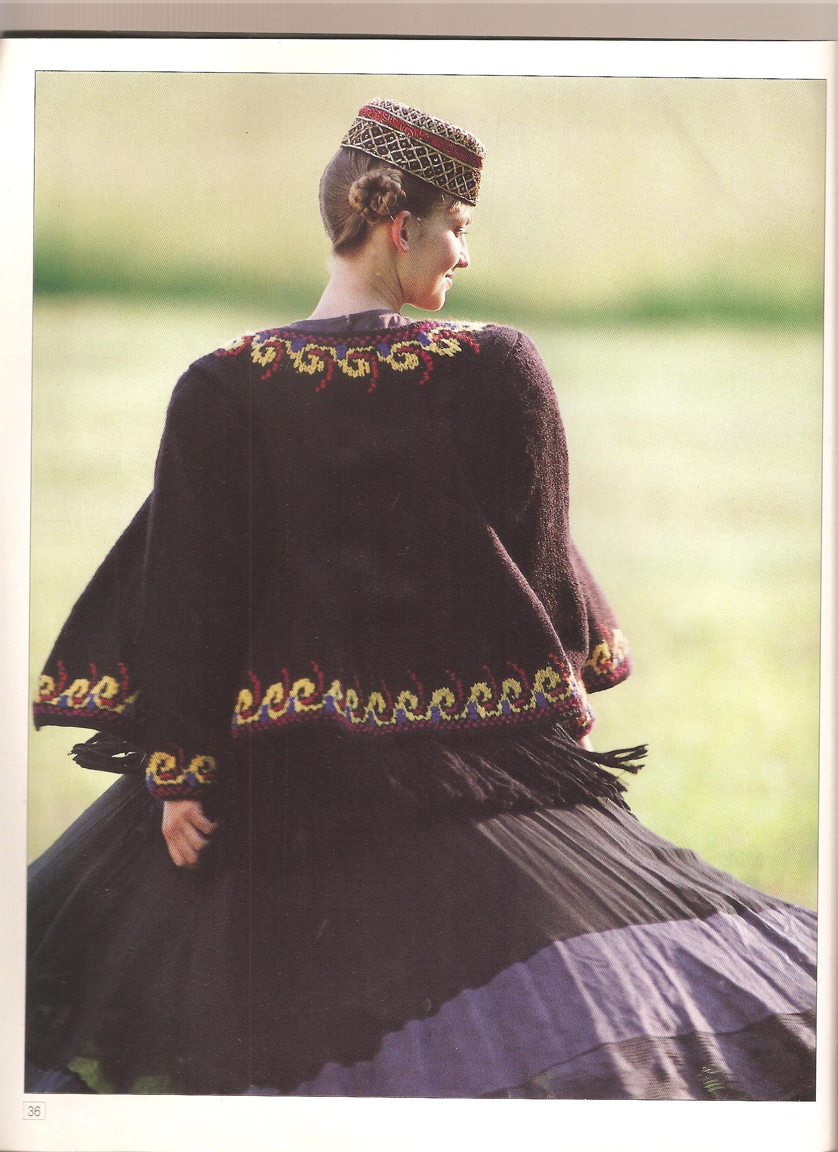 Black jacket vest for women knitting pattern (1)