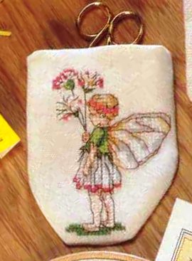 Butterfly Fairy with pink flowers (1)