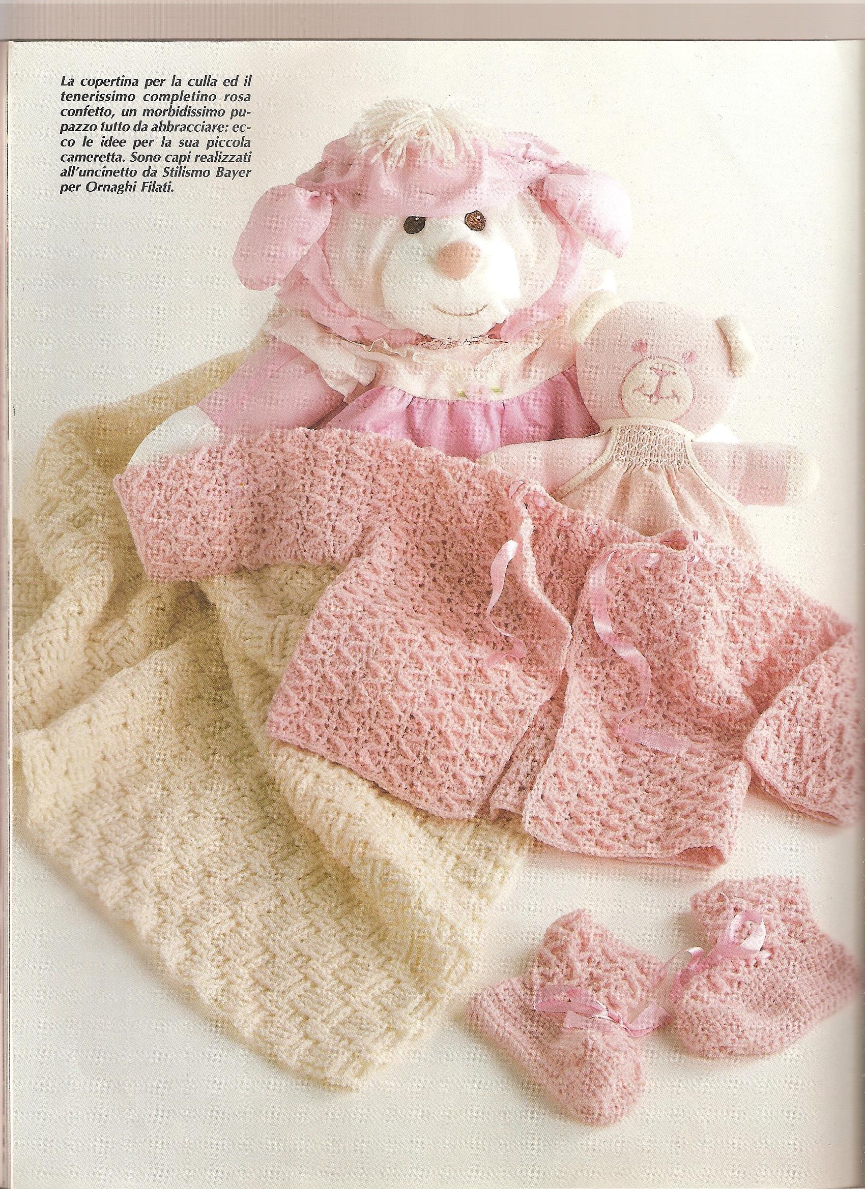 Crochet Baby Outifts Blanket and socks (1)