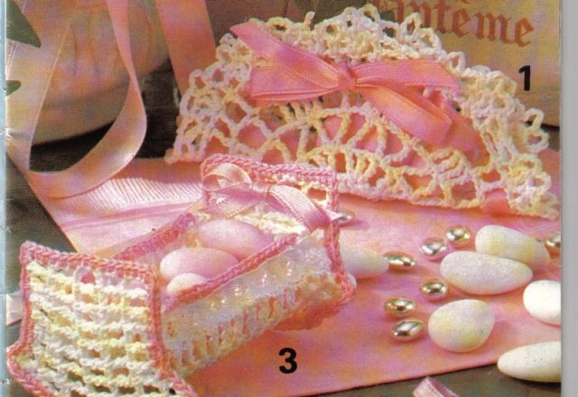 Crochet Favor bed starched bib (1)