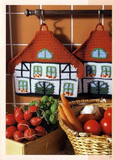 Crochet House potholder (1)