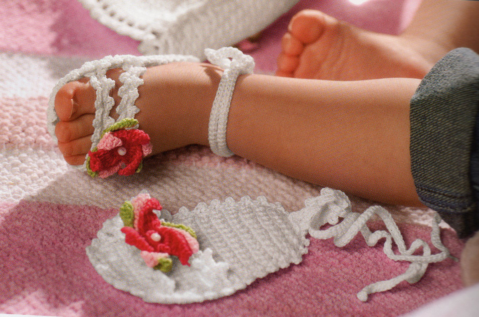 Crochet baby slipper sandals (1)