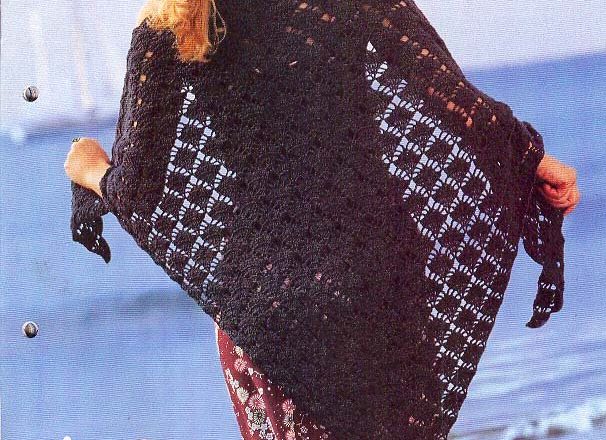 Crochet black shawl (1)