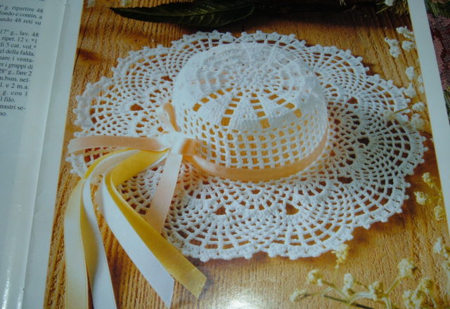 Crochet favors starched hat (1)