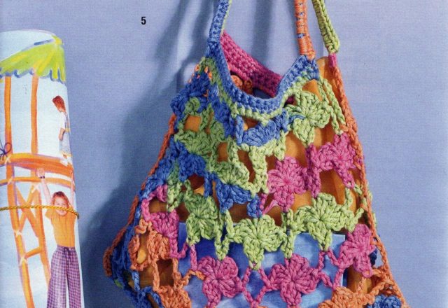 Crochet net bag with flowers (1)