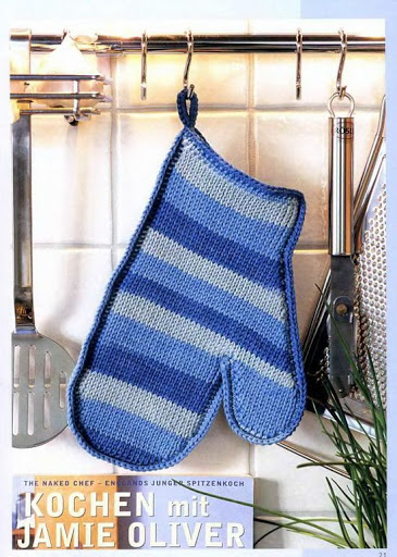 Crochet potholder glove (1)