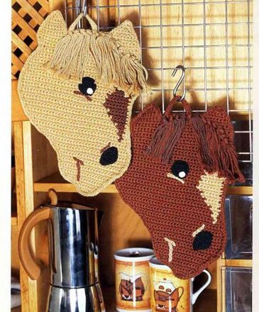 Crochet potholder horse (1)