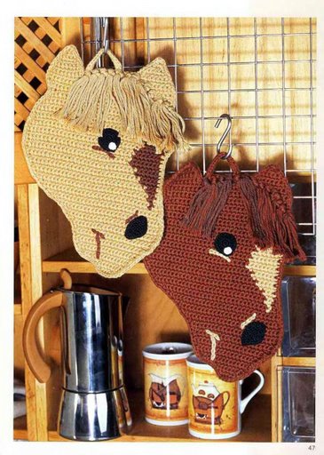 Crochet potholder horse (1)