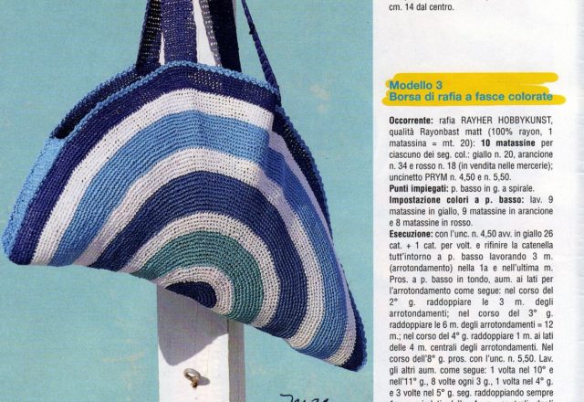 Crochet raffia bag semicircular
