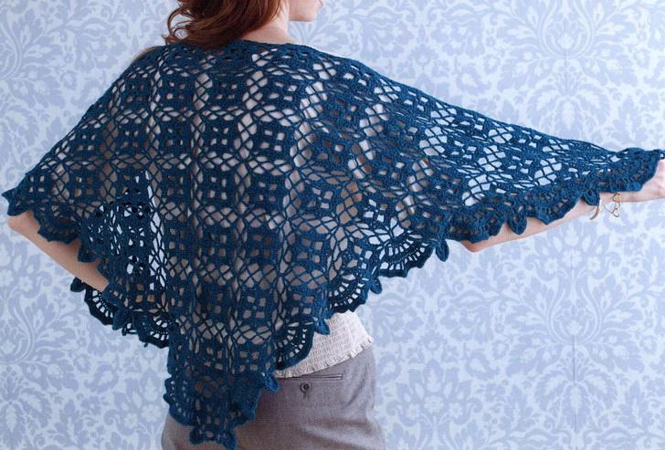 Crochet shawl with square (1)