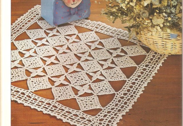 Crochet small squares doily (1)