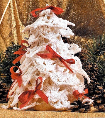 Crochet white Christmas tree (1)