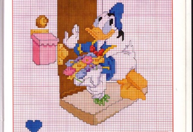 Donald Duck rings the Daisy Duck doorbell cross stitch pattern