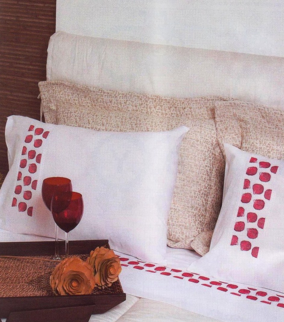 Double Bedshit red rose petals cross stitch (1)