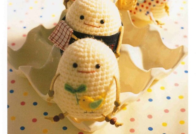 Eggs with dress amigurumi pattern (1)