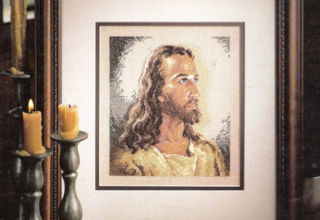 Face of Jesus in cross stitch picture (1)