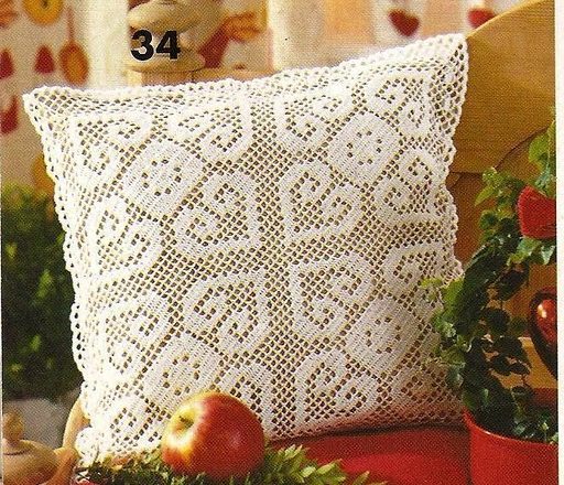 Filet cushion hearts and flowers (1)