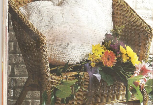 Filet hearts Cushions (1)