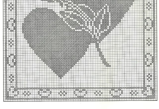 Filet pillow pink hearts (2)