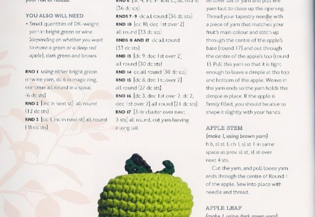 Green apple amigurumi pattern