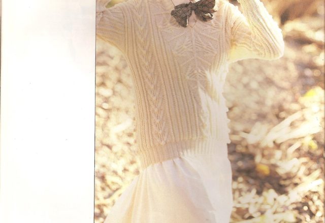 Knitted pullover v knitting pattern (1)