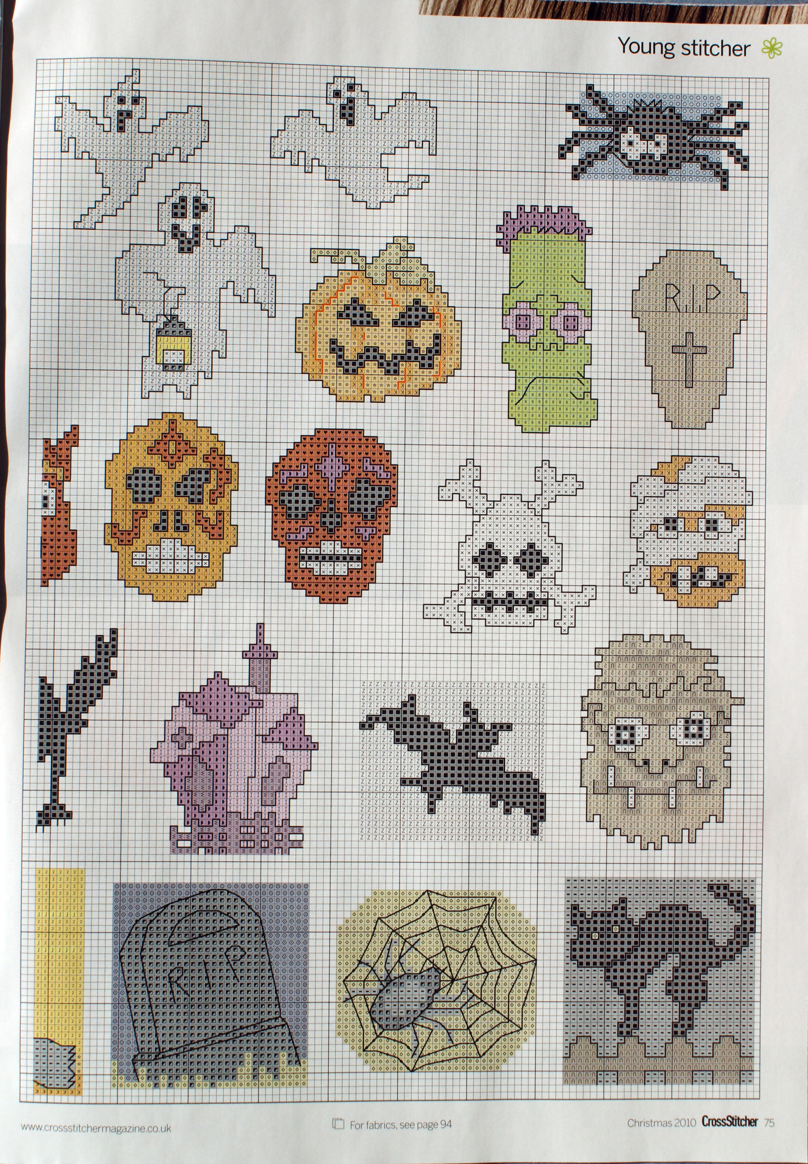 Little cross stitch pattern of Halloween (3)