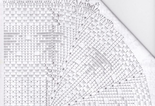 Oval doily Christmas trees (2)