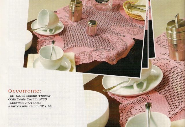 Oval pink doily filet (1)