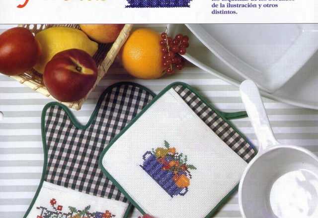 Potholders cross stitch with fruit (1)