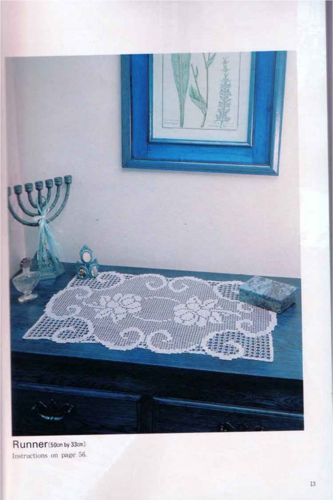 Rectangular free filet pattern doily with roses (1)