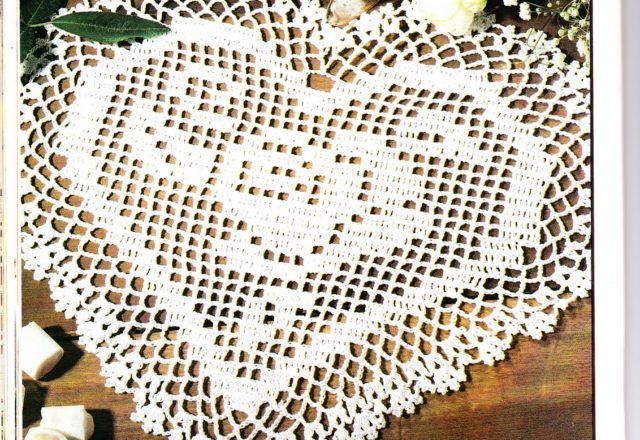 Round heart doily filet (2)