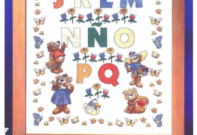 Sampler with teddy bears with letters from J to Q (1)