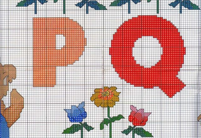 Sampler with teddy bears with letters from J to Q (6)