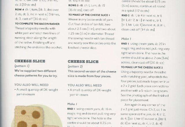 Slice of bread with salad, tomato and cheese amigurumi pattern (1)