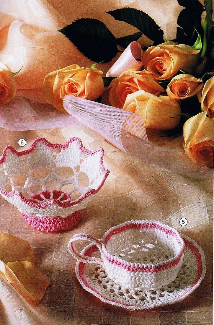 Small cup and small basket crochet starched favors (1)