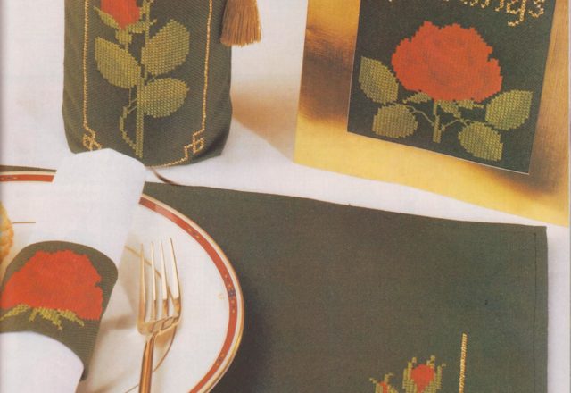 Table set with red roses cross stitch (2)