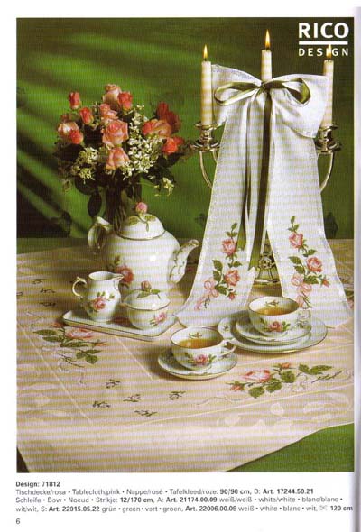 Tablecloth ribbon and roses (1)