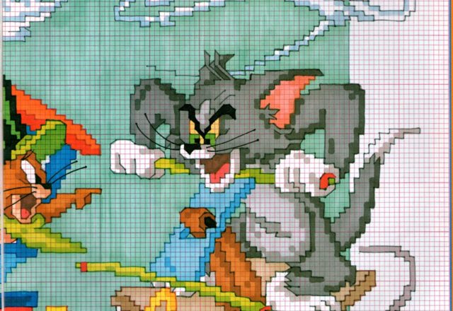 Tom and Jerry chase each other on the rails (2)