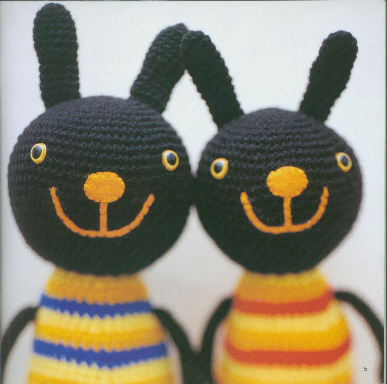 Twin rabbit amigurumi pattern (1)