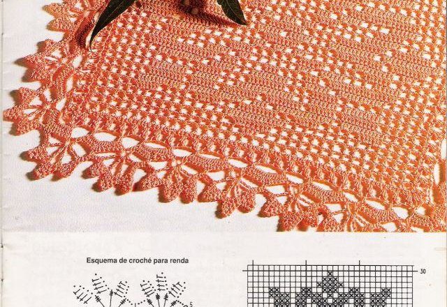 Very small filet square doily with a star