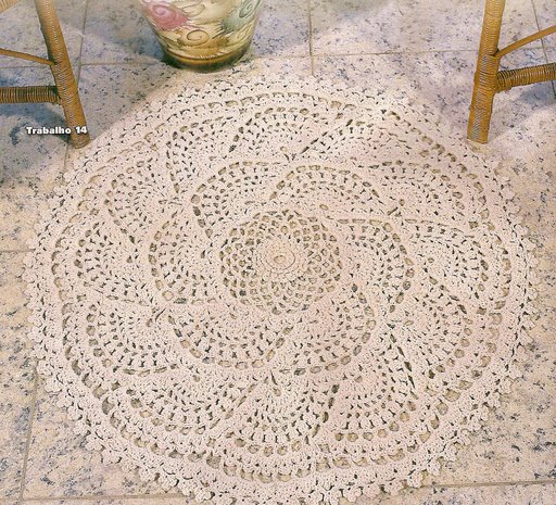 crochet carpet doily (1)