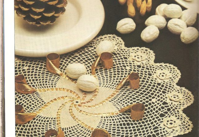 crochet doily round star and flowers (1)