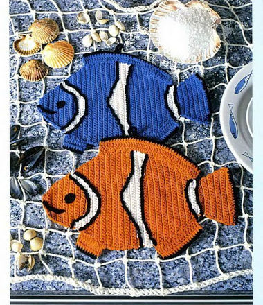 crochet fish potholder (1)