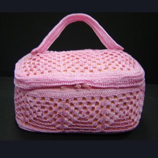 crochet pink beauty case (1)