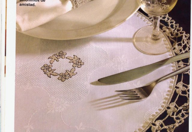 crochet placemat napkin (1)