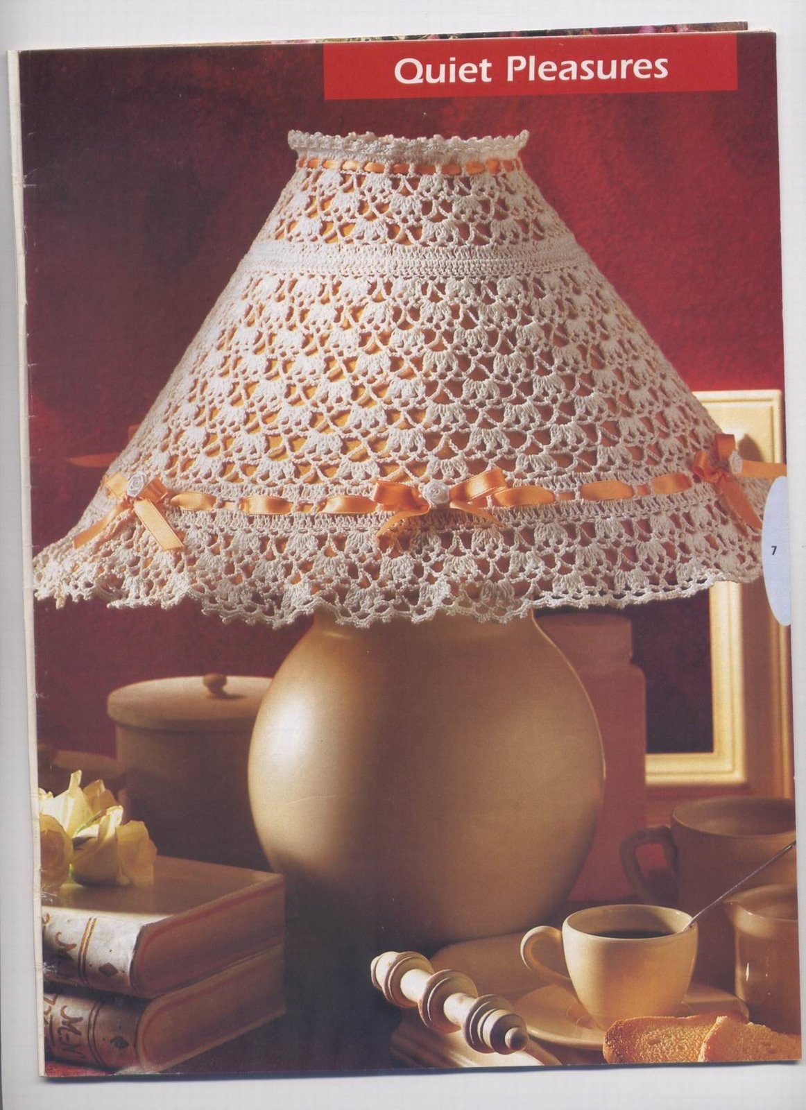 crochet table lamp (2)