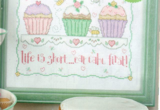 cross stitch kitchen cupcakes picture (1)